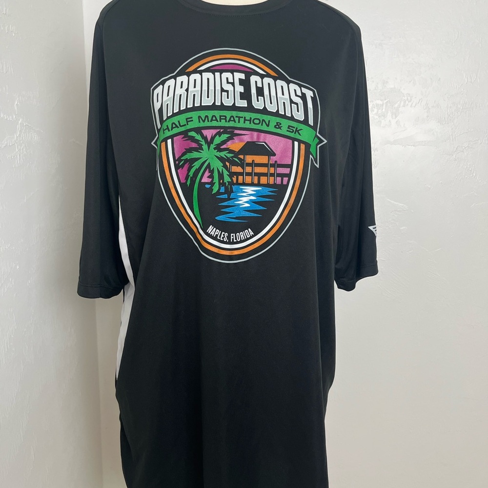 Paradise Coast Black Graphic Tee for Men Half Marathon & SK‎